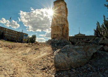 Постамент памятника Ленину обещают убрать с главной площади Николаева на следующей неделе