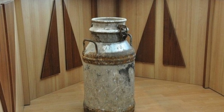 СБУ изъяла у “черных археологов” бидон с архивными документами УПА, найденный в Тернопольской области