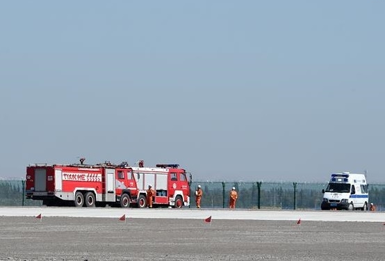 В Китае на авиашоу разбился самолет. Пилот погиб