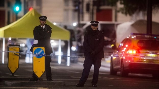 Нападение в центре Лондона: одна женщина погибла, пять человек ранены