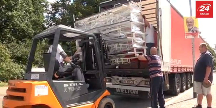 Украинцы из Германии передали огромный груз для госпиталя