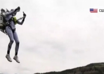 В США протестировали костюм супермена