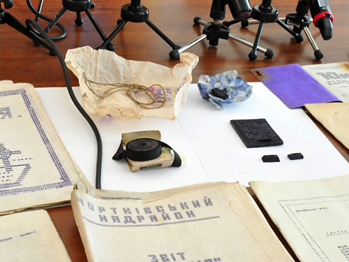 В Черновцах СБУ изъяла у “чёрных археологов” 4 тысячи документов об УПА