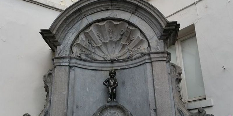 Брюссельского “писающего мальчика” на День независимости Украины оденут в костюм киевского князя