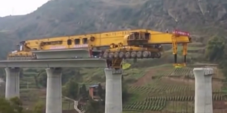 Смотрим и завидуем. Мостостроительный монстр в Китае. Такого вы еще не видели