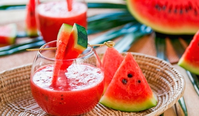 Херсонцы освоили выпуск уникального продукта – бутылированного арбузного сока без консервантов