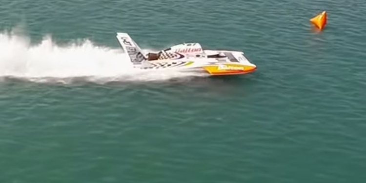 Иногда лучше на берегу. Крушение скоростного катера “от первого лица”