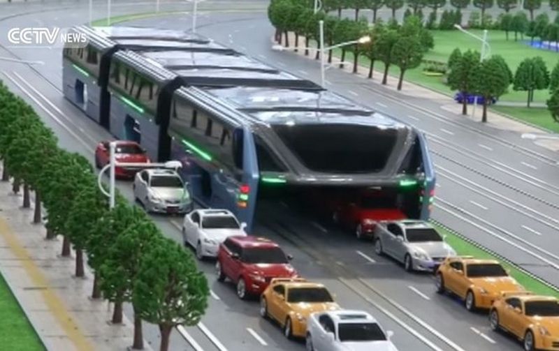 В Китае испытали автобус будущего, которому не страшны пробки 7