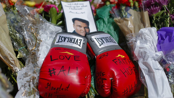 В США с молотка продадут чемпионский пояс Мохаммеда Али