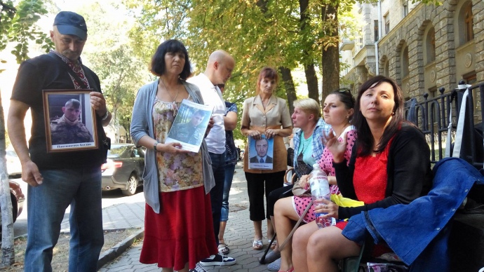 Едут в Донецк. Матери пленных объявили о прекращении голодовки под АП 2
