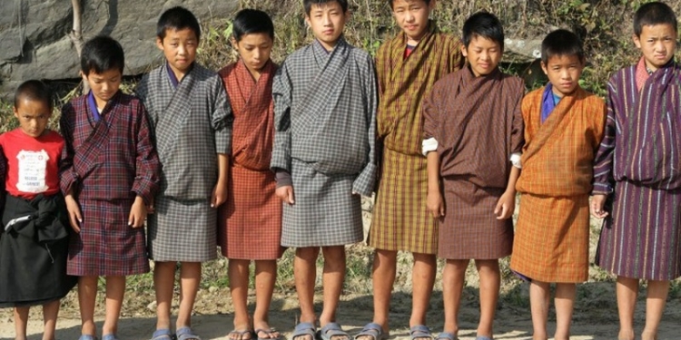 Скоро в школу: как выглядит школьная форма в разных странах