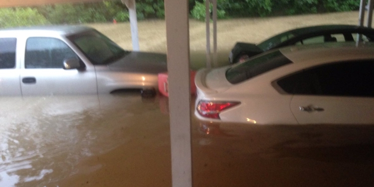 Часть США затопило. Есть жертвы и разрушения