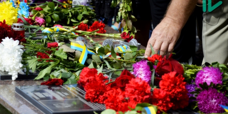 «Будь проклята эта война»: в Николаеве открыли Мемориальный комплекс погибшим воинам-десантникам