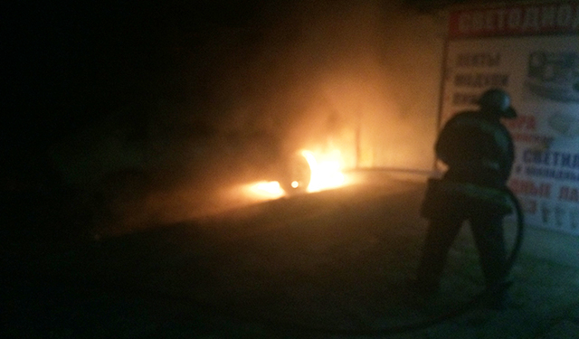 В Николаеве горел “Москвич”. Не догорел