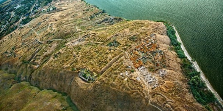 Ольвию хотят забрать у археологов – они не дают там развивать туризм