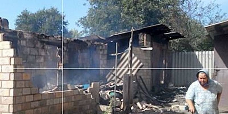 Боевики на Донбассе обстреляли жилые дома из минометов и установок “Град”