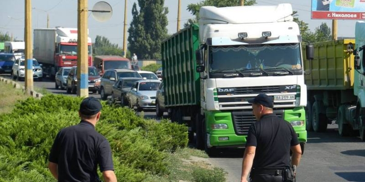 После введения блокады зерновозов активистами и полицией Николаева, “Ника-Тера” объявила о дополнительных мерах для контроля грузопотока