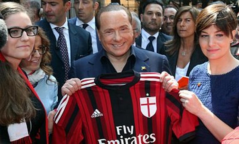 Берлускони продал футбольный клуб "Милан" китайцам за 740 млн евро 1