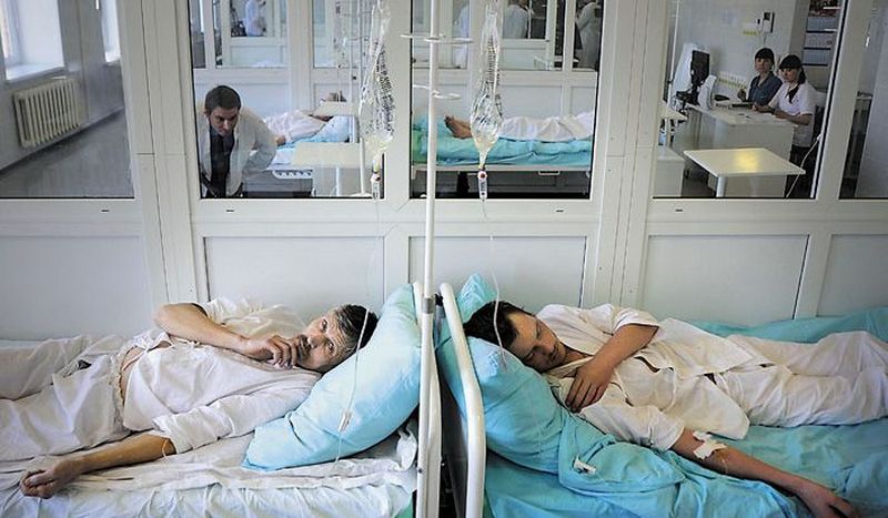 16 участников инвестфорума в Мариуполе оказались в больнице с острой кишечной инфекцией 1