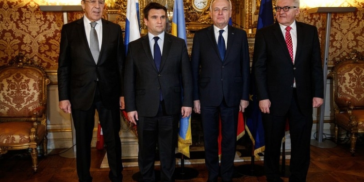 Не время сейчас. Украина не хочет российского посла. Кремль настаивает