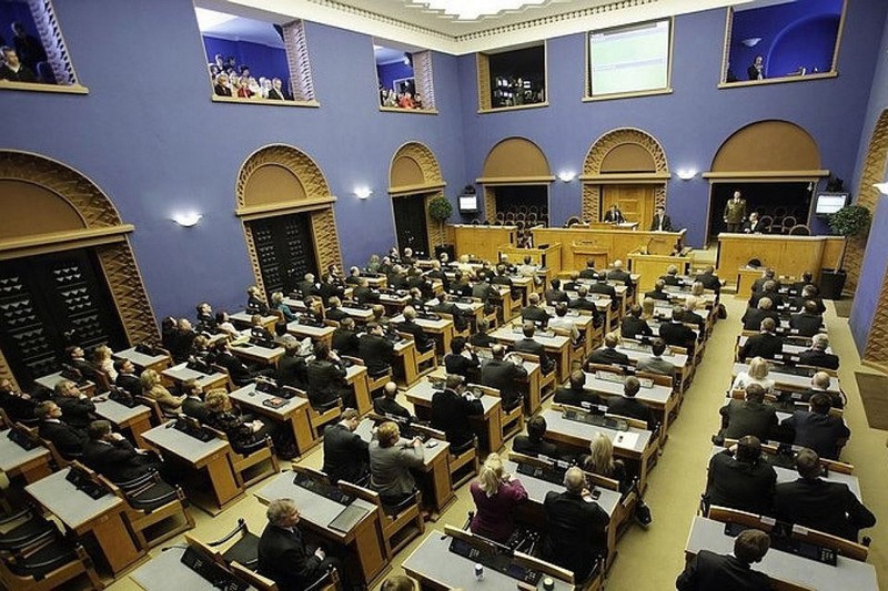 В Эстонии опять не смогли избрать президента, выборы возвращаются в парламент 1