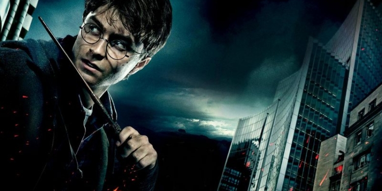 Warner Bros планирует экранизировать восьмую книгу о Гарри Поттере