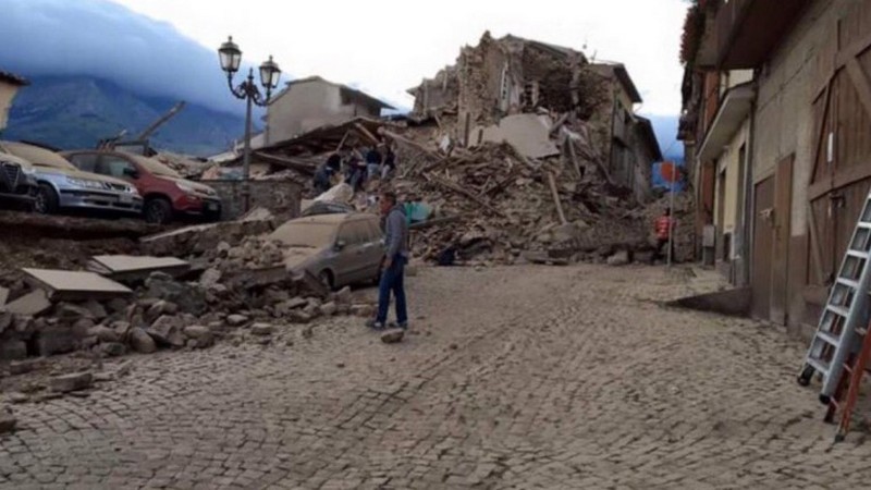Землетрясение в Италии: серия новых толчков в центре страны (Обновлено) 10