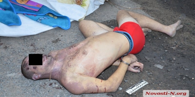 Версия полиции о смерти жителя Кривого озера: семейному дебоширу стало плохо во время задержания