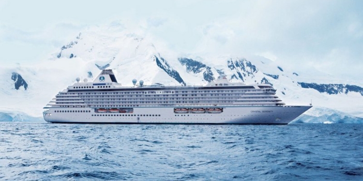 Большой круизный лайнер впервые идёт вдоль канадского побережья Арктики – экологи в шоке