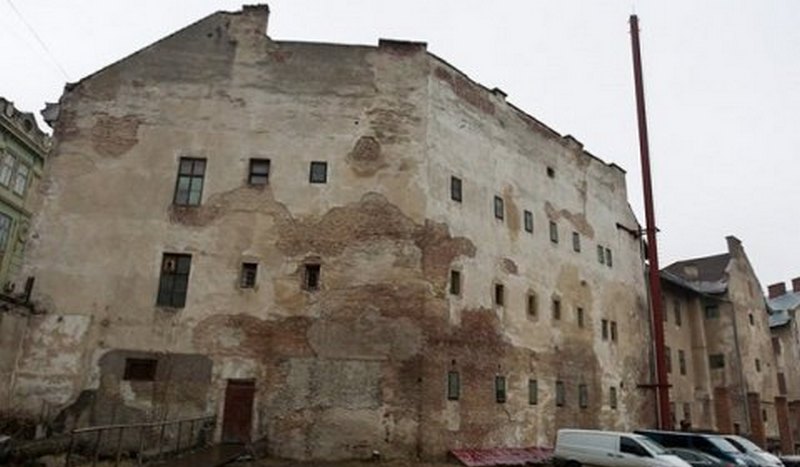 Во львовской тюрьме НКВД сбрасывала расстрелянных в ямы с животными 4