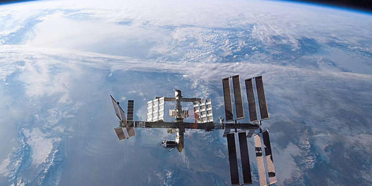 РФ сокращает свой экипаж на международной космической станции. Из экономии