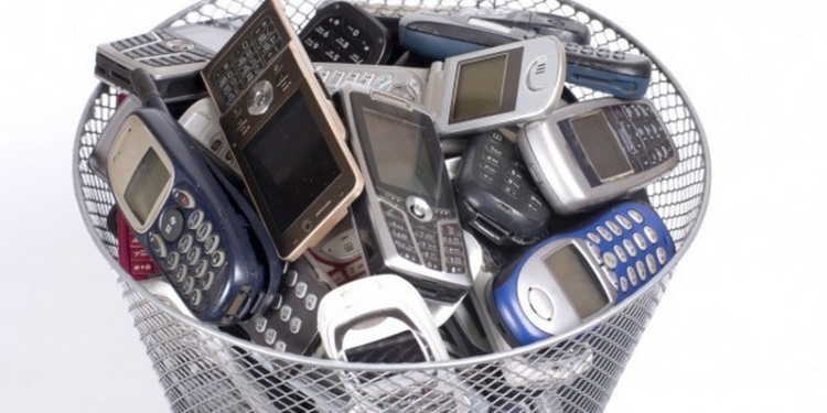 Медали к Олимпийским играм в Токио изготовят из металлов утилизированных смартфонов