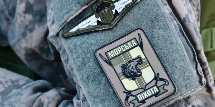 Командующий ВМС вручил награды николаевским морпехам на передовой