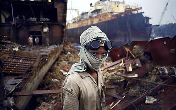 Почти не про нас, но интересно. Аланг: индийская могила МФ СССР. Как скупали и пилили корабли