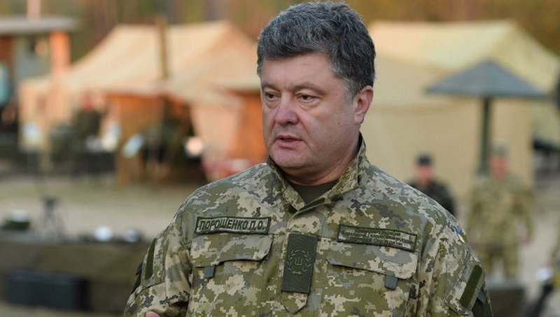 Порошенко поручил привести в усиленную боеготовность все силы на границе с Крымом и на Донбассе 1