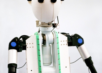 Лаборатория, где производят человекоподобных роботов