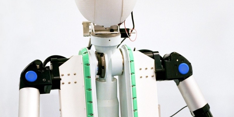 Лаборатория, где производят человекоподобных роботов