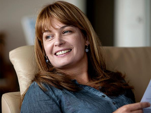 Жена Саакашвили начала предвыборную кампанию в Грузии