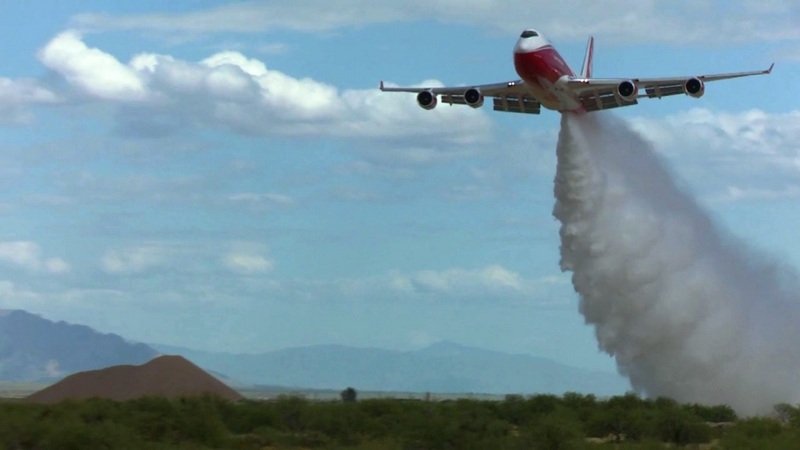 Крупнейший в мире пожарный самолёт: эффектное видео 1