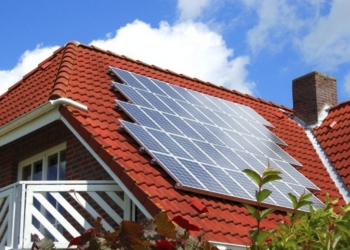 В Украине снизились «зеленые» тарифы на электроэнергию, которую производят “частники” с солнечными панелями