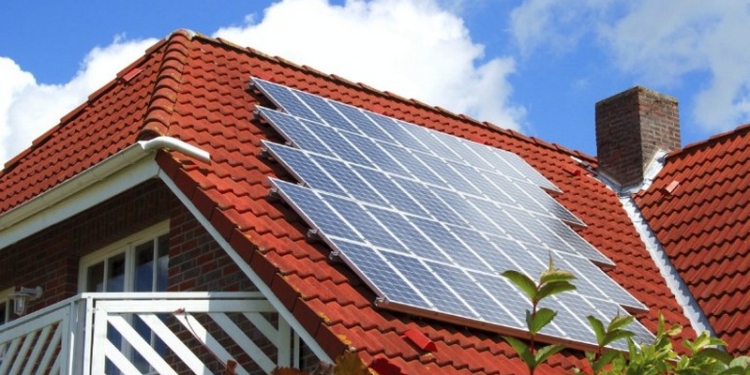 В Украине снизились «зеленые» тарифы на электроэнергию, которую производят “частники” с солнечными панелями