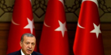 В Турции правительство взяло под контроль военные заводы и верфи, ранее находившие в ведении Генштаба