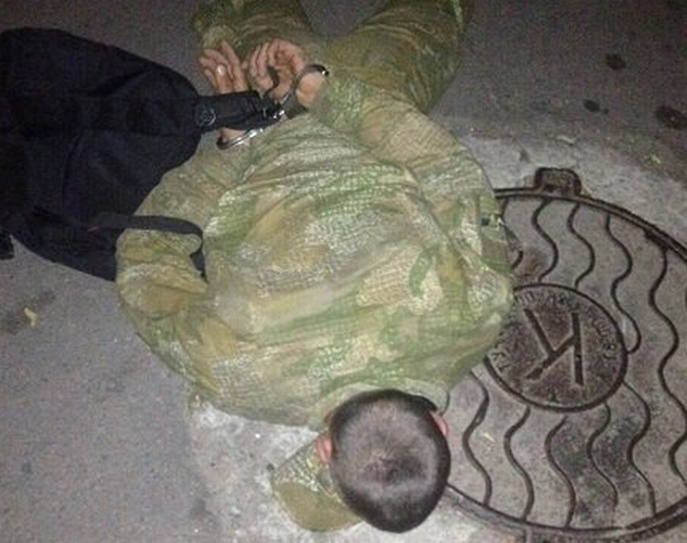В Житомирской области задержали сержанта ВСУ, сбывавшего боеприпасы и взрывчатку 1