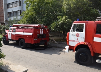 В Николаеве спасатели ликвидировали пожар в многоэтажке