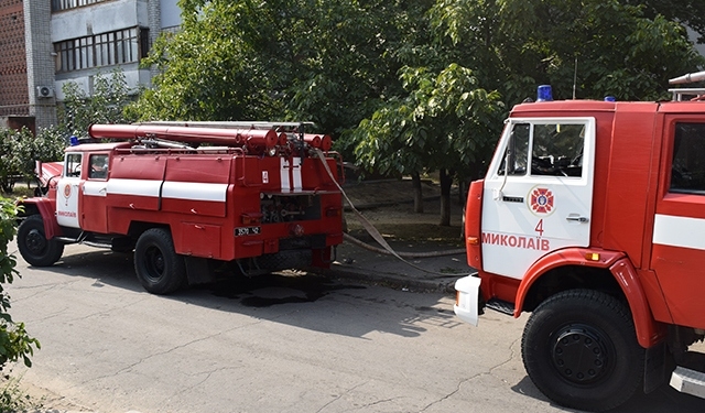 В Николаеве спасатели ликвидировали пожар в многоэтажке