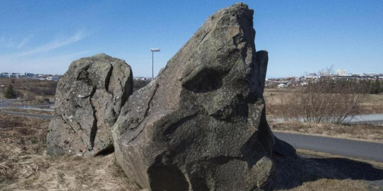 В Исландии власти призвали дорожников успокоить местных эльфов