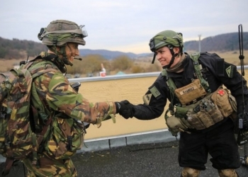 Американцы разработали бинт нового поколения для раненых солдат – он увеличивает шансы на выживание даже после тяжёлых ранений