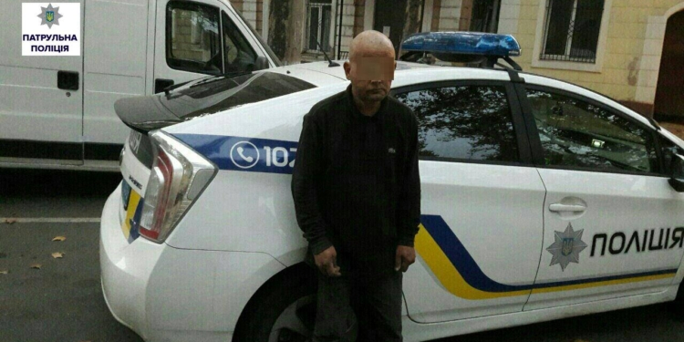 В Николаеве патрульные задержали находящихся в розыске. Одних ищет полиция, других – родственники