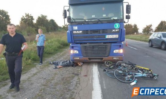 Трагедия под Броварами. Водитель грузовика, сбивший 9 велосипедистов, уснул за рулем