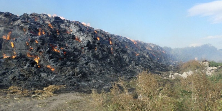 В Кривоозерском районе скирды соломы загорелись не случайно – спасатели подозревают поджог